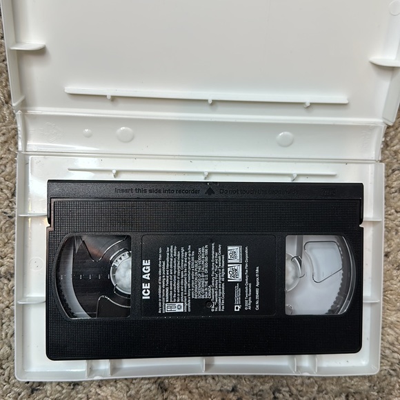 Ice Age 2002 VHS Tape - Picture 4 of 4